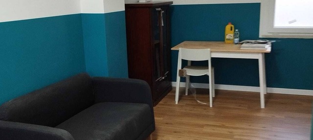 Room rental for vacation, with bathroom in room 100 mt from subway