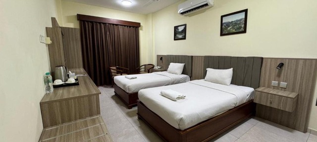 ROYAL HOTEL