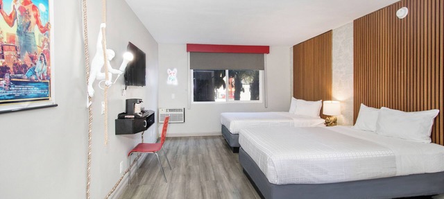 Royal Pagoda Motel