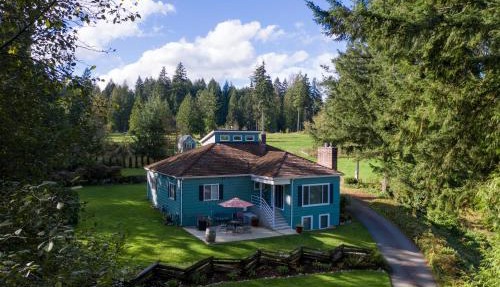 Rustic Chic Cottage near Mill Creek, Snohomish, Woodinville