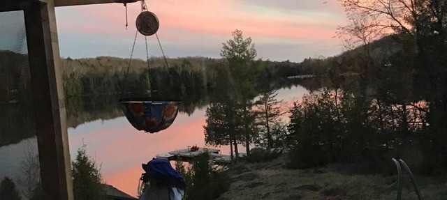 Rustic Waterfront Cottage -3 Bedroom,Sunset Views,Screened in Porch,Firepit,BBQ