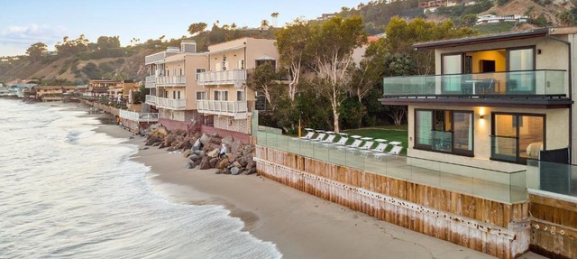 SA Beach by Stay Awhile Villas