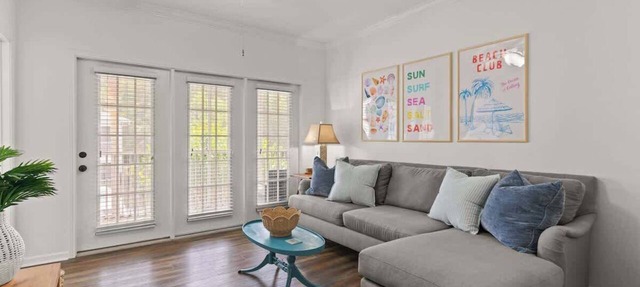 Sable and Sand/Pet-Friendly