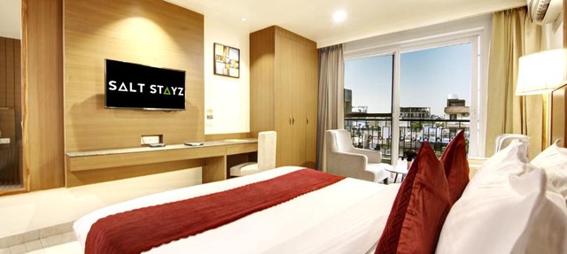 Saltstayz Select - Unitech Cyber Park