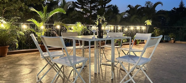 Seaside Getaway with Party Pad