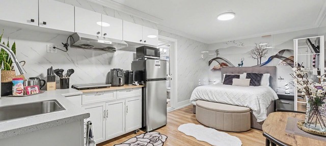 Secluded Bachelor Suite