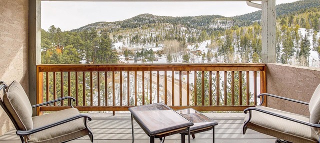 Secluded & Spacious Mountain Getaway