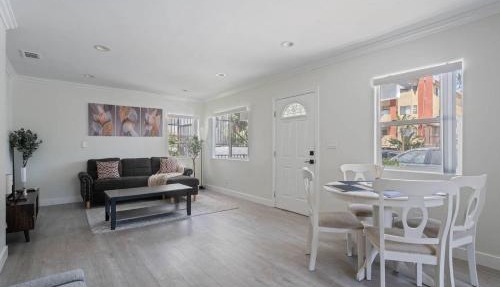 Serene Home in Central Burbank
