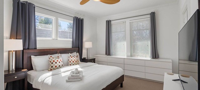 (SH) Spacious 3BR World Cup Stay for 6 Guests