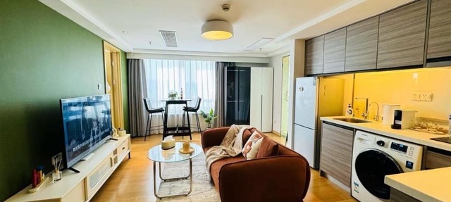 Shanghai Lerongju Boutique Apartment Metro Line 8 20meter