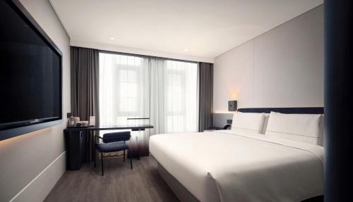 Shanghai Modern Hotel, Near The Bund & Metro Lines 3, 4 & 10, With Robot Service