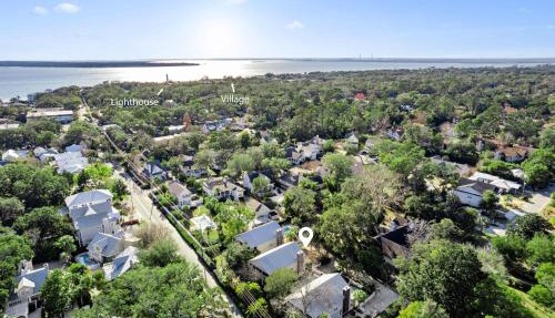 Shayna Playa - 1069 Demere Road