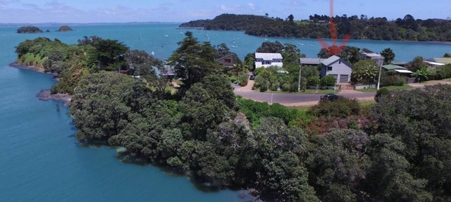 Shelly Beach Studio sea views over Putiki Bay