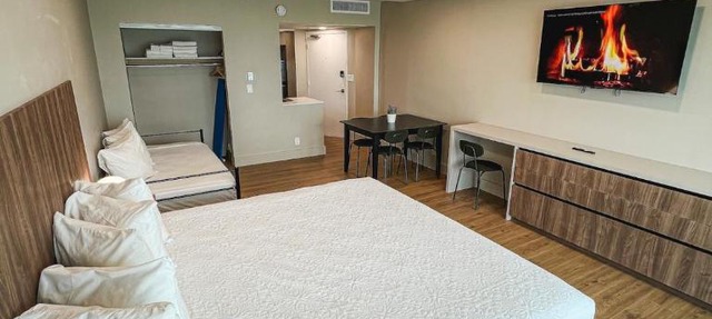 Shine Suites Studio 4