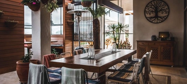 Shoreline Hotel