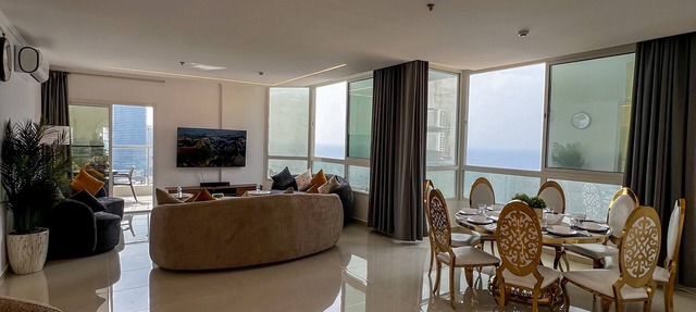 Sky-high Villa فيلا عنان السماء