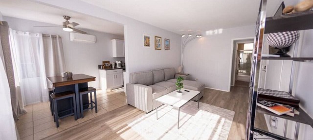 SLEEK 1BR FULLY RENOVATED 2023 in NOHO ARTS DISTRICT p45