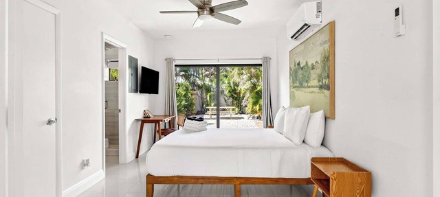 Sleek Kitchenette & Queen Bed