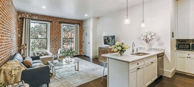 Sleek Modern Condo | Walk to French Quarter