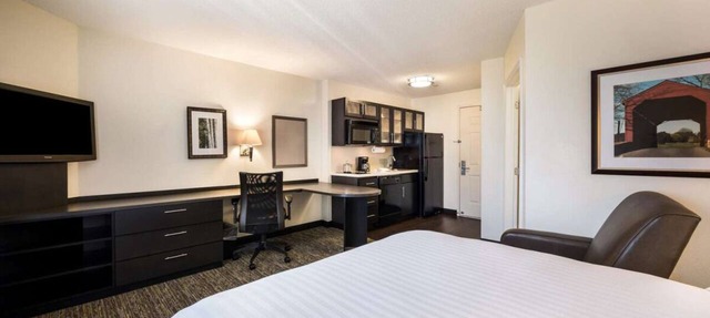 Smart Queen Studio Suite | Full Kitchen, BBQ, 1.7 mi to The Mall at Robinson