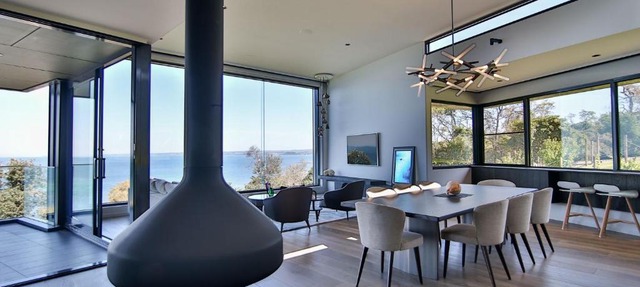 Somers Sanctuary - Clifftop Luxury with Pool & Sauna