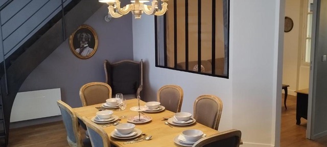 Spacieux duplex en plein centre-ville de Fontainebleau