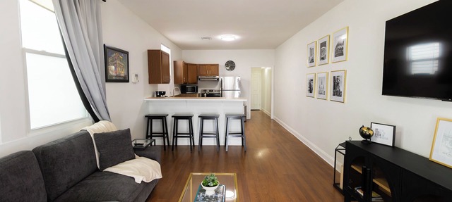 Spacious 2BR/1.5BA, by Ochsner Baptist & Touro, Furnished, WiFi, W/D & Parking