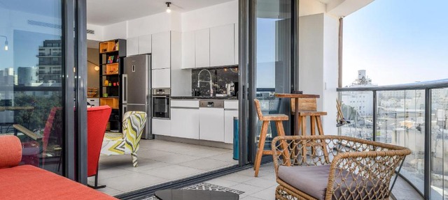 Spacious 3 BDR in Florentine
