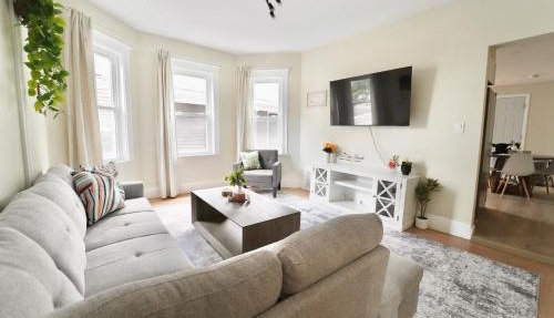 Spacious 4BDR 2BA Retreat near T-Station- 5 Mins to Boston