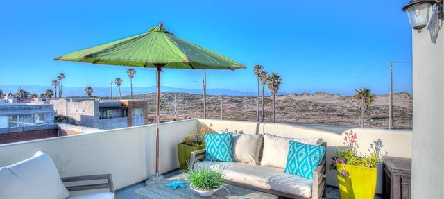 Spacious 4BR, Rooftop Deck, Fire Pit, Steps to Shore