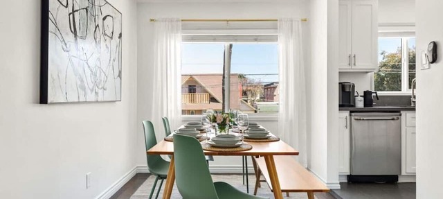 Spacious Coastal Apartment in a Colorful Community