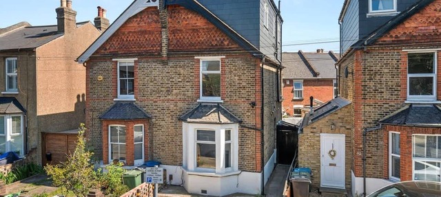 Spacious Family Home with Garden