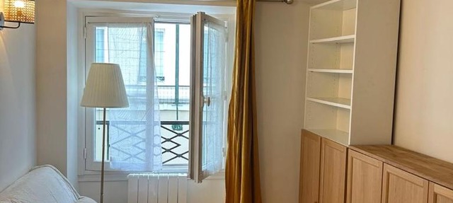Spacious Parisian Flat Louvre Steps Eiffel Tower Access