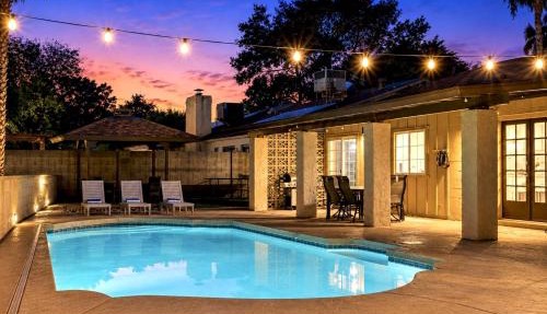 Spacious Phoenix Oasis w/Pool & Game Room