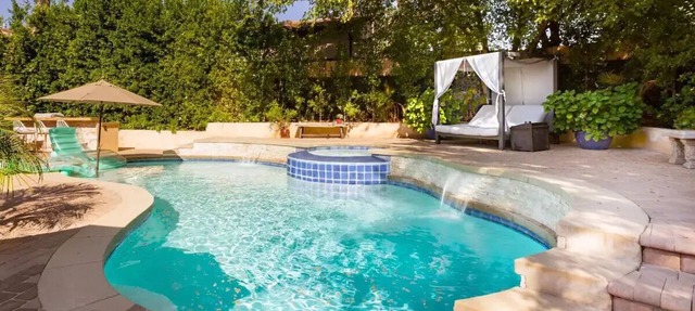 🌴Spacious & Private 5Bdr Private Retreat-Saltwater Pool/Spa, Outdoor Kitchen🌴
