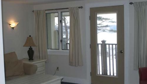 Spacious riverfront with balcony Sheepscot Harbour Vacation Cub Studio #211