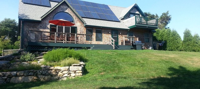 Spacious Solar Powered Beach Vacation Home - Family Friendly - Sleeps 12+
