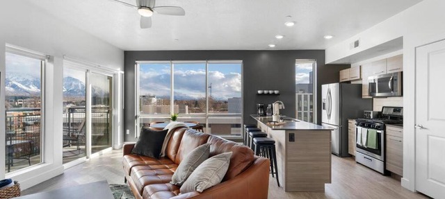 Spectacular Central City 2BD2BA