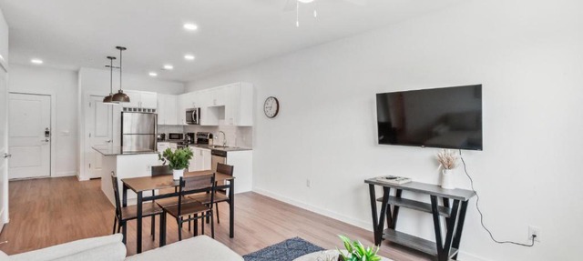Spectra Parks 7310, Stunning Austin Oasis