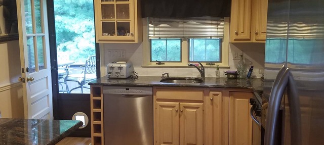 Split Level House (Top and Bottom Floor) in Hackensack, New Jersey 07601 NJ 0760