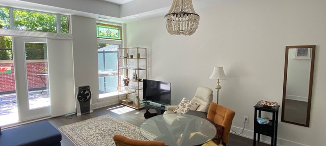Steps from the Beach! Beautiful 1 Bedroom Condo w/Spacious Patio