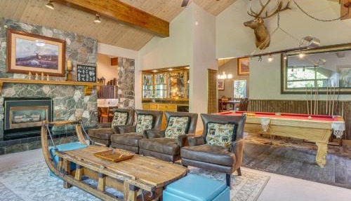 Steps to Ski Shuttle: Breckenridge Home w/Hot Tub