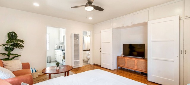 Stroll to the Beach from your 2nd Street Studio