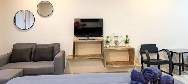 Studio Apartment with Balcony in Center of Nimman