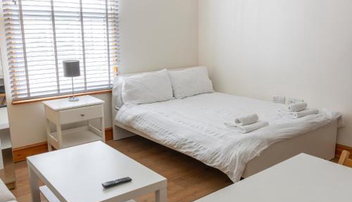 Studio apartment next to Highgate tube station