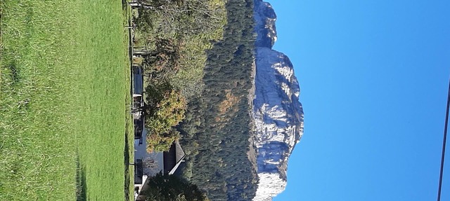 Studio between lake and mountains
