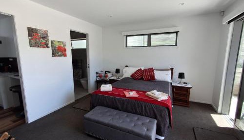Studio Hugoway Papamoa Beach Winter Special