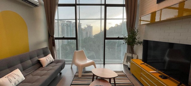 Studio Loft Empire Damansara Free WiFi & Parking