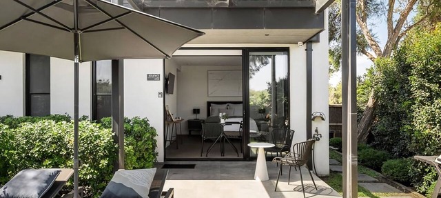 Studio One | Single Level Luxe Retreat Opp Beach