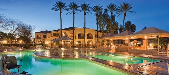 Studio Stunning Pools & Golf!